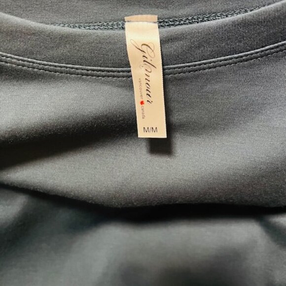 CANADIAN BRAND - Gilmour Clothing Vancouver Dress size M - Picture 6 of 6